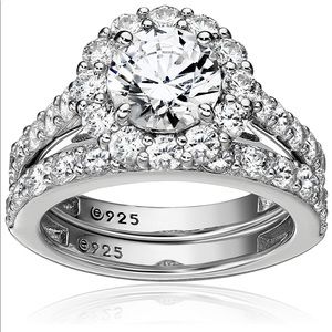 Beautiful CZ wedding ring set